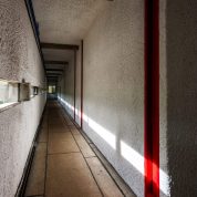 220_corbusier_la_tourette_072-kleur