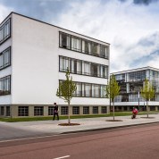 030_Bauhaus_Dessau_Walter_Gropius_360-extra_sky_FINAL-f